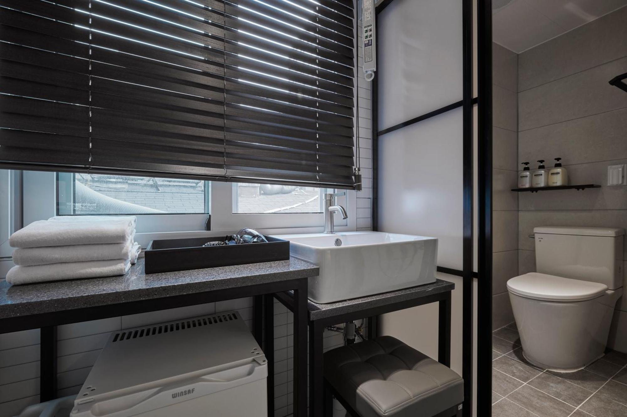 Eight Rest Hostel Myeongdong سيول المظهر الخارجي الصورة