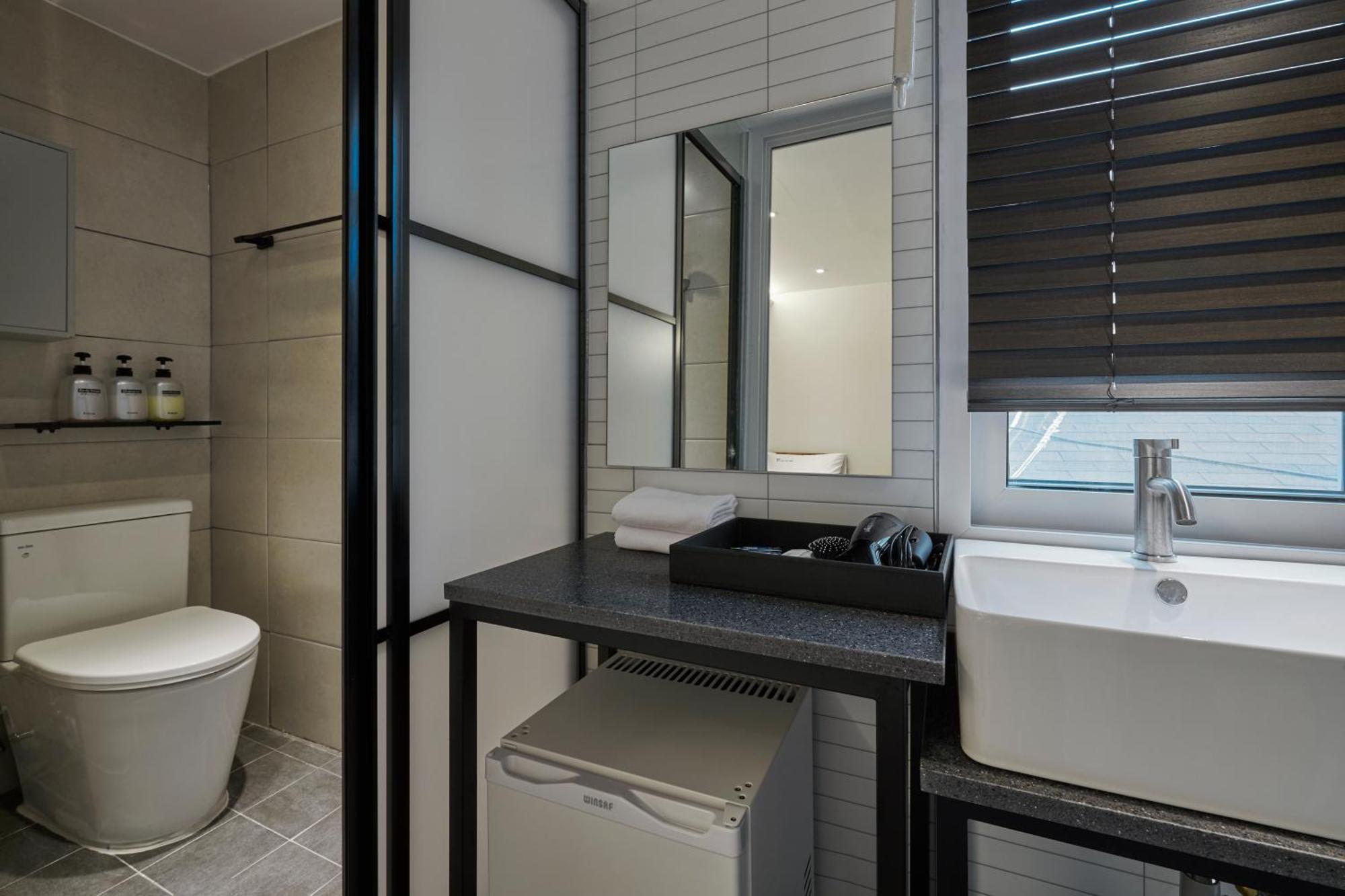 Eight Rest Hostel Myeongdong سيول المظهر الخارجي الصورة